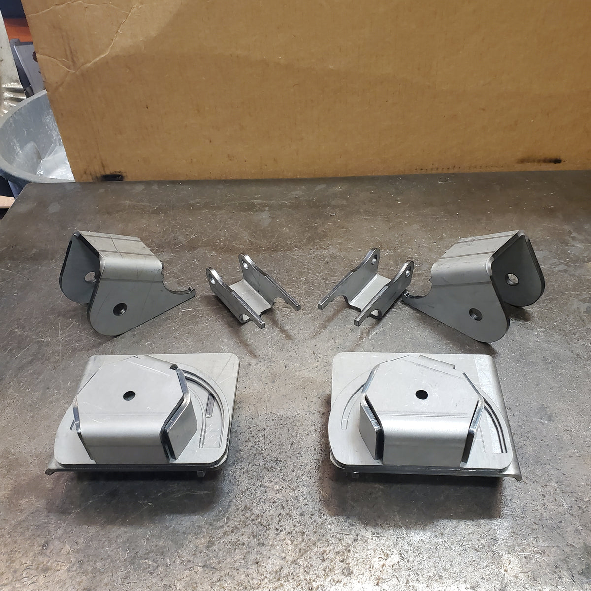 XJ, TJ, ZJ Front Axle Swap Bracket Kit StinkyFab